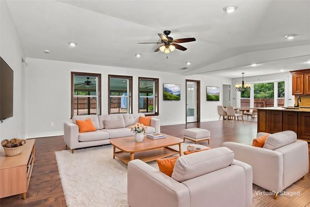 815 National Drive, Irving, TX 75060