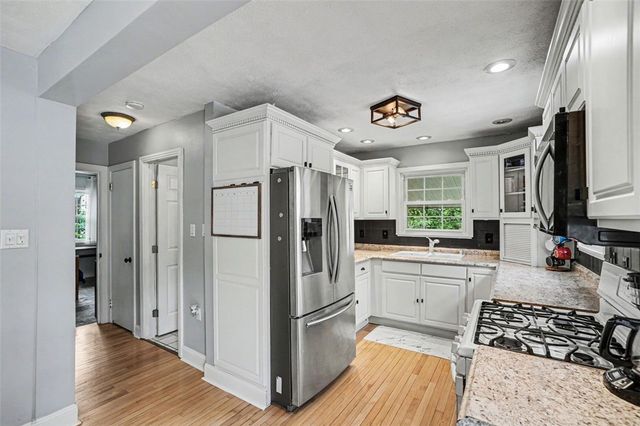 3524 Middleboro Rd, Castle Shannon, PA 15234
