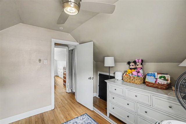3524 Middleboro Rd, Castle Shannon, PA 15234