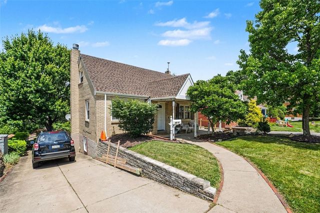 3524 Middleboro Rd, Castle Shannon, PA 15234