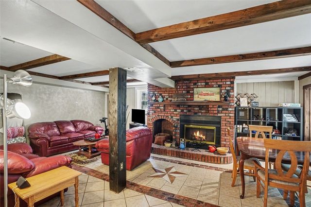 3524 Middleboro Rd, Castle Shannon, PA 15234