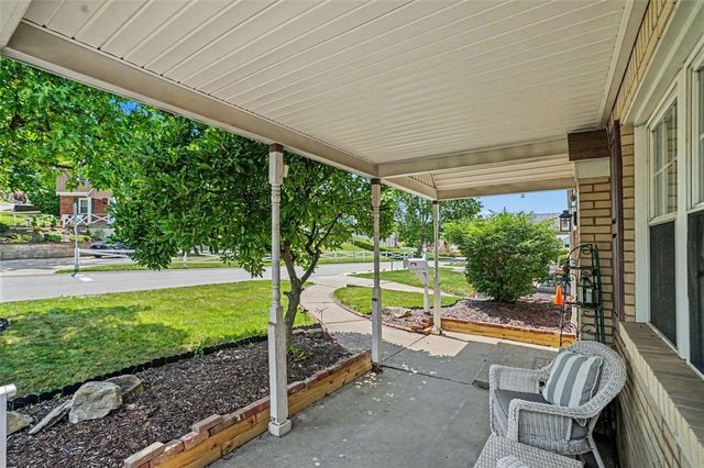 3524 Middleboro Rd, Castle Shannon, PA 15234