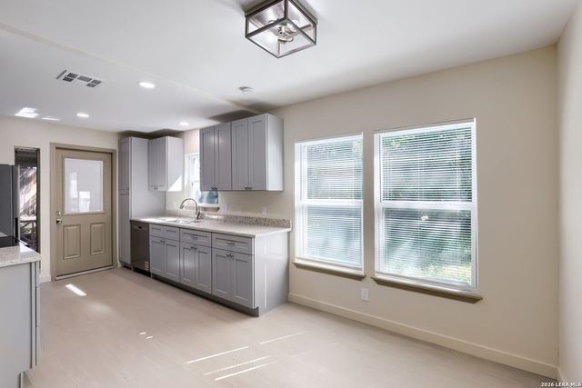 6731 CARTERS BLF, San Antonio, TX 78239