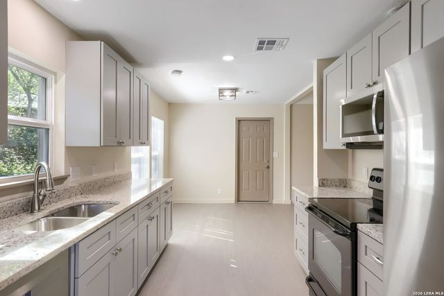 6731 CARTERS BLF, San Antonio, TX 78239
