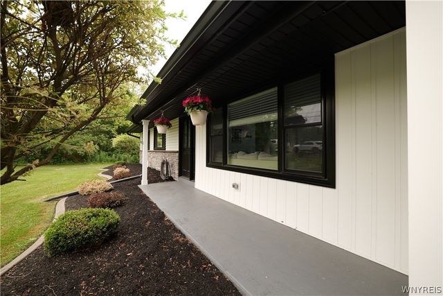 5189 Bussendorfer Road, Orchard Park, NY 14127
