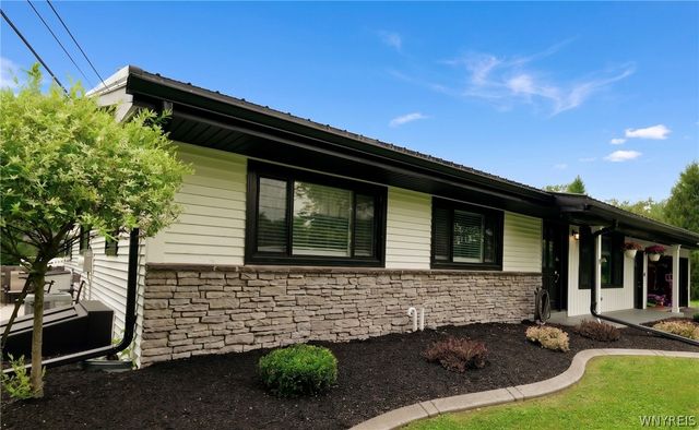 5189 Bussendorfer Road, Orchard Park, NY 14127