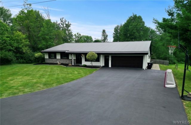 5189 Bussendorfer Road, Orchard Park, NY 14127