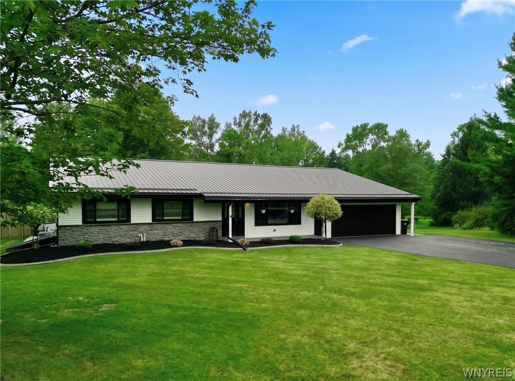 5189 Bussendorfer Road, Orchard Park, NY 14127