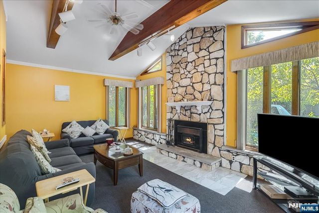 95 Wendt Lane, Wayne, NJ 07470