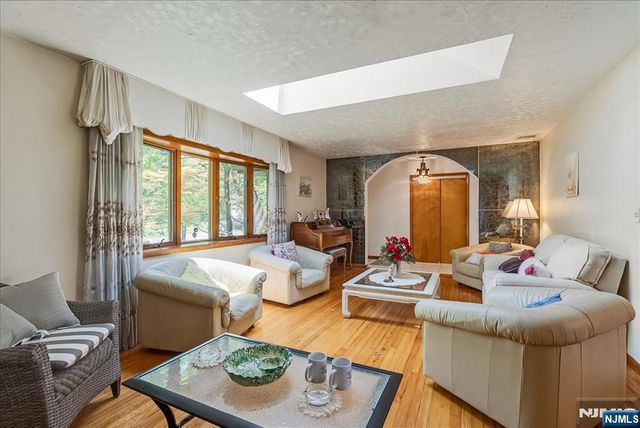 95 Wendt Lane, Wayne, NJ 07470