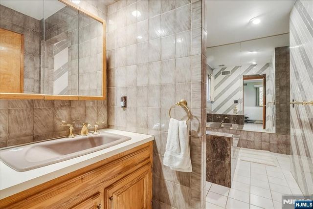 95 Wendt Lane, Wayne, NJ 07470