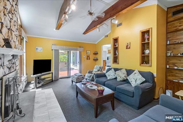 95 Wendt Lane, Wayne, NJ 07470