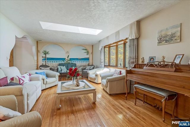 95 Wendt Lane, Wayne, NJ 07470
