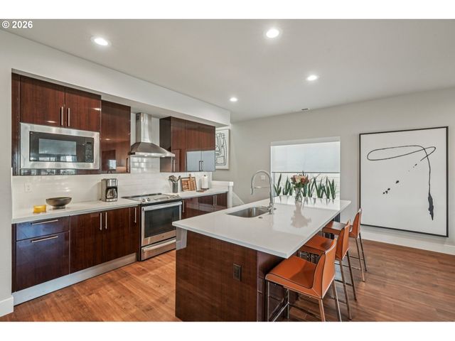 16512 Se PLEASANT VALLEY Pkwy, Happy Valley, OR 97086