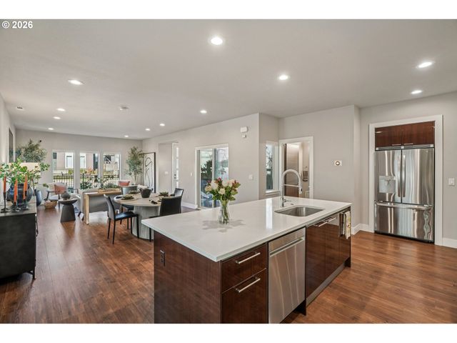 16512 Se PLEASANT VALLEY Pkwy, Happy Valley, OR 97086