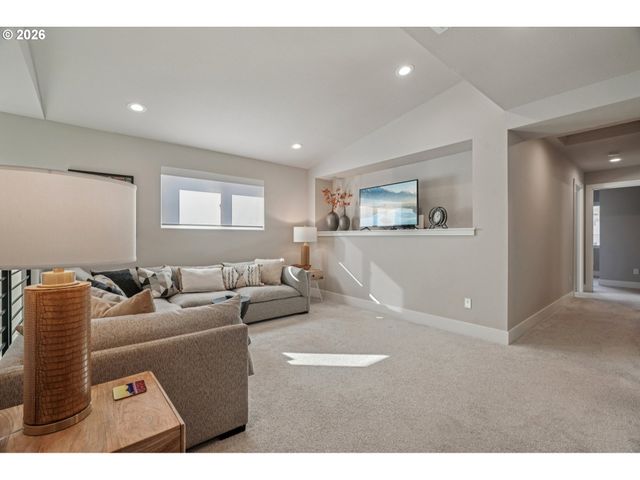 16512 Se PLEASANT VALLEY Pkwy, Happy Valley, OR 97086