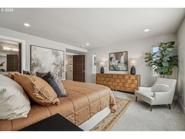 16512 Se PLEASANT VALLEY Pkwy, Happy Valley, OR 97086