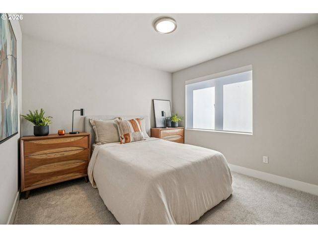 16512 Se PLEASANT VALLEY Pkwy, Happy Valley, OR 97086