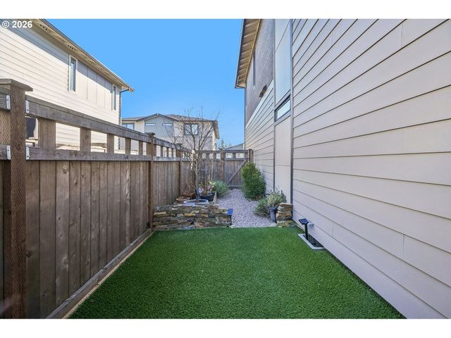 16512 Se PLEASANT VALLEY Pkwy, Happy Valley, OR 97086