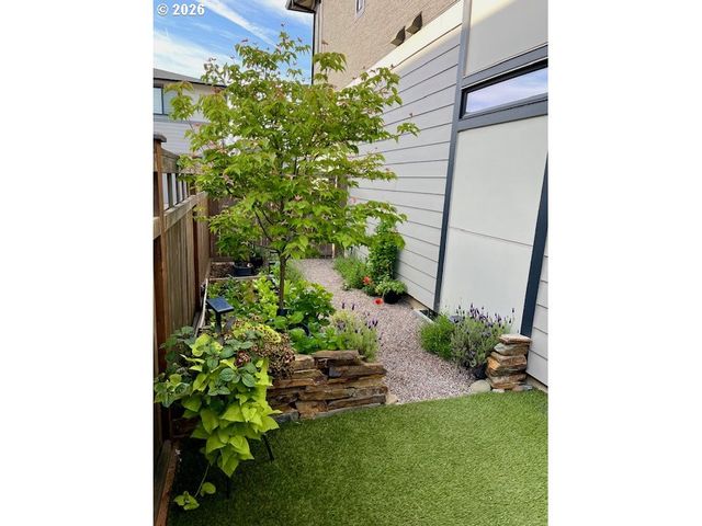 16512 Se PLEASANT VALLEY Pkwy, Happy Valley, OR 97086