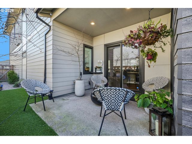 16512 Se PLEASANT VALLEY Pkwy, Happy Valley, OR 97086