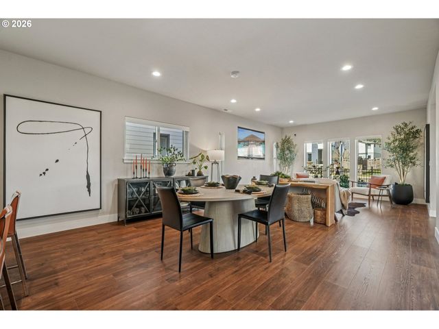 16512 Se PLEASANT VALLEY Pkwy, Happy Valley, OR 97086