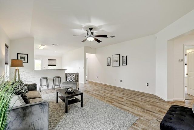 173 Rafe CT, Kyle, TX 78640