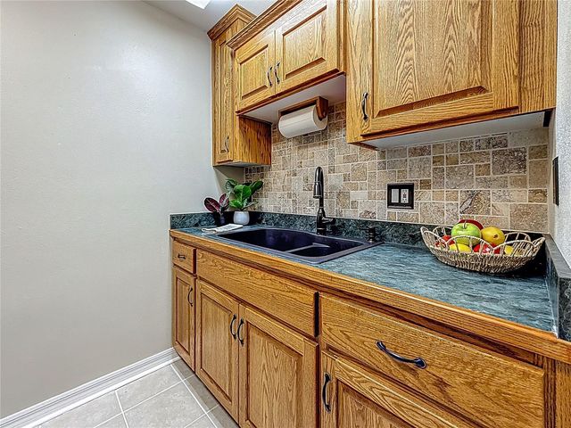 2442 ENTERPRISE ROAD 6, Clearwater, FL 33763