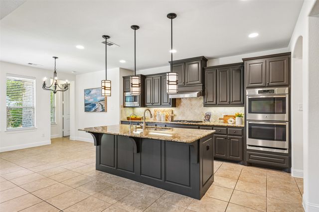 932 Champions Court, Roanoke, TX 76262