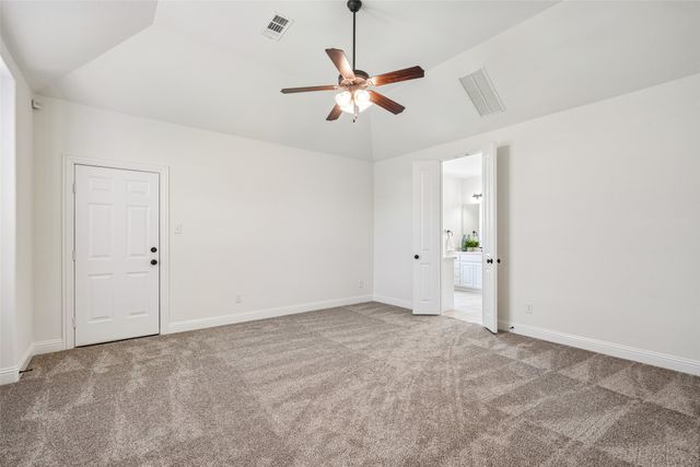 932 Champions Court, Roanoke, TX 76262