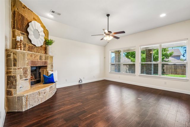 932 Champions Court, Roanoke, TX 76262