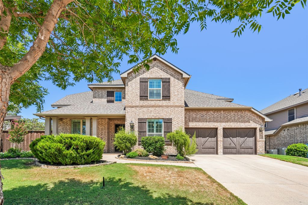 932 Champions Court, Roanoke, TX 76262