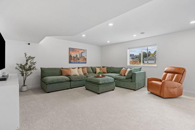 10575 Kingsview Lane N, Maple Grove, MN 55369
