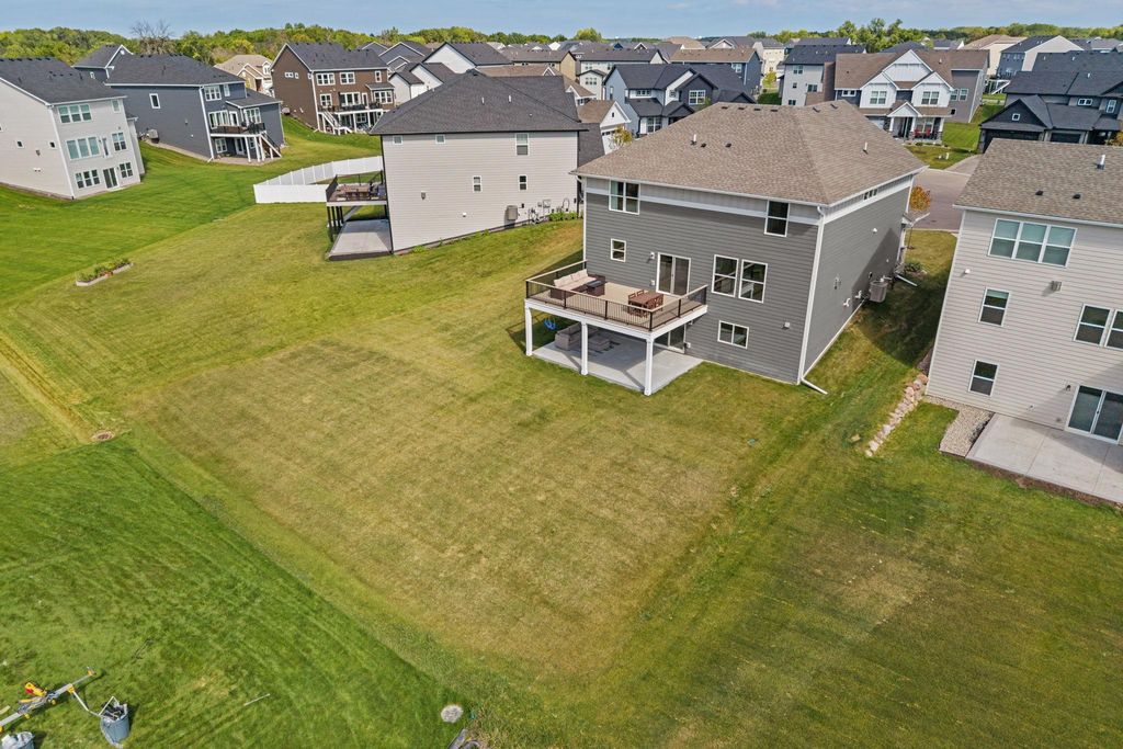 10575 Kingsview Lane N, Maple Grove, MN 55369 — photo 2