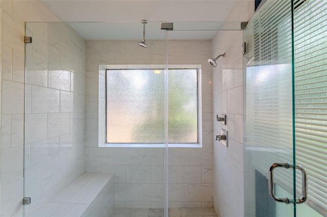 129 Springs Edge Drive, Conroe, TX 77356
