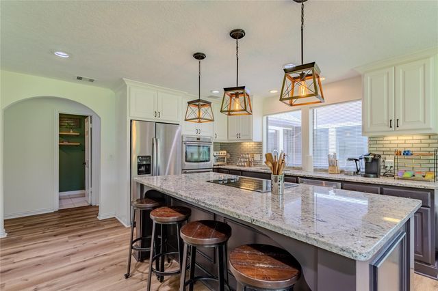 129 Springs Edge Drive, Conroe, TX 77356