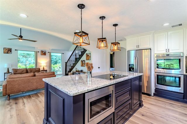 129 Springs Edge Drive, Conroe, TX 77356