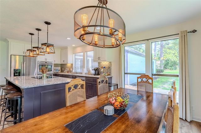 129 Springs Edge Drive, Conroe, TX 77356
