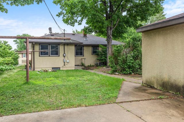 845 20th Avenue N, South Saint Paul, MN 55075