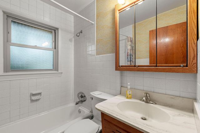 845 20th Avenue N, South Saint Paul, MN 55075