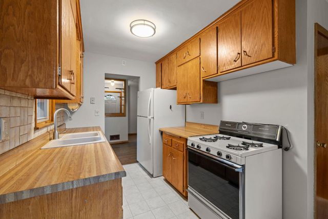 845 20th Avenue N, South Saint Paul, MN 55075