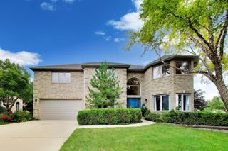 1110 BLUE HERON Way, Roselle, IL 60172