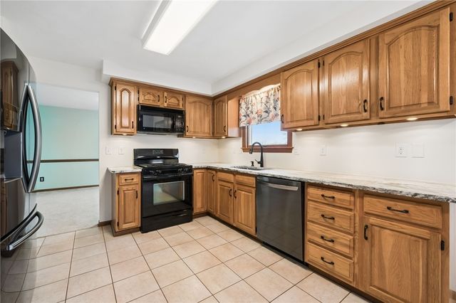 55 Regola Dr, Penn Twp, PA 15642