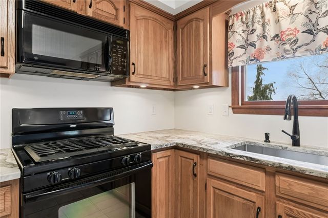 55 Regola Dr, Penn Twp, PA 15642