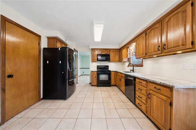 55 Regola Dr, Penn Twp, PA 15642