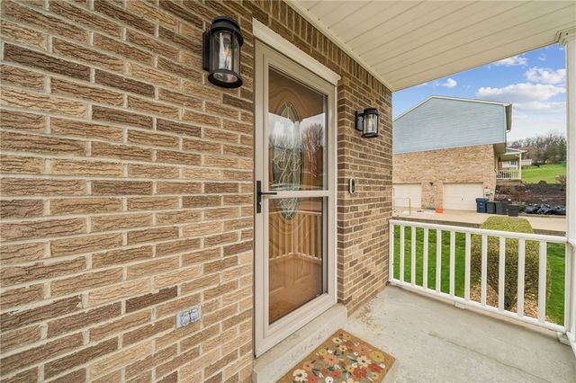 55 Regola Dr, Penn Twp, PA 15642