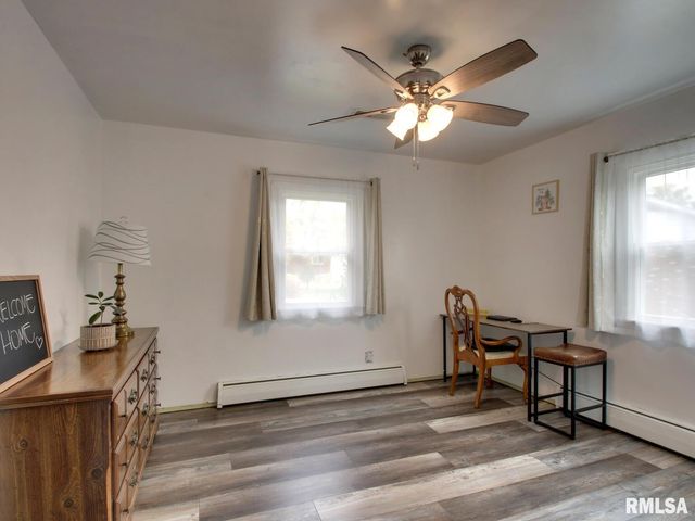 2130 E SUNNYBROOK Drive, Quincy, IL 62301