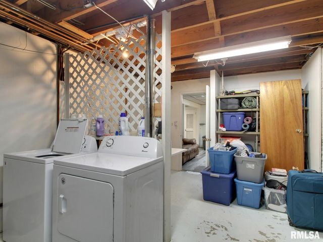 2130 E SUNNYBROOK Drive, Quincy, IL 62301