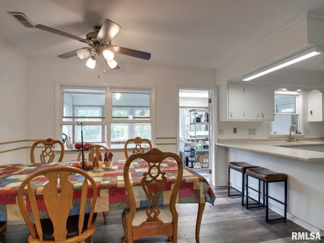 2130 E SUNNYBROOK Drive, Quincy, IL 62301