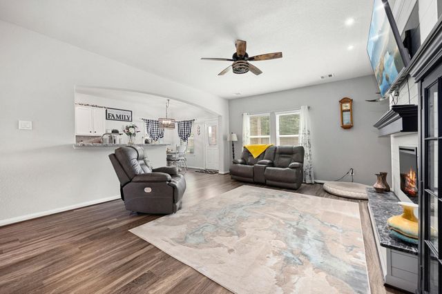 1728 Wandering Hills Road, Conroe, TX 77304